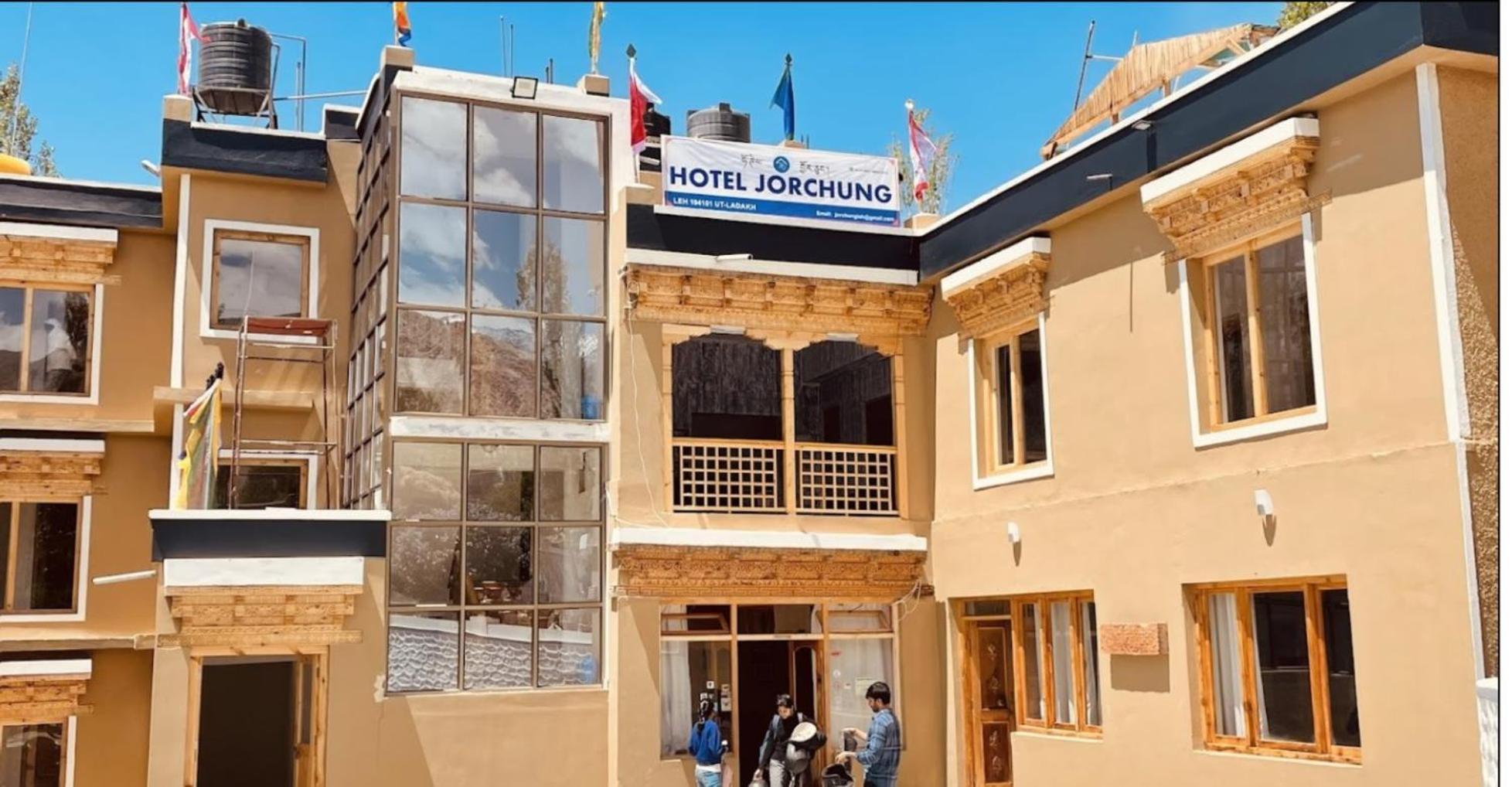 לה Tih Hotel Jorchung מראה חיצוני תמונה