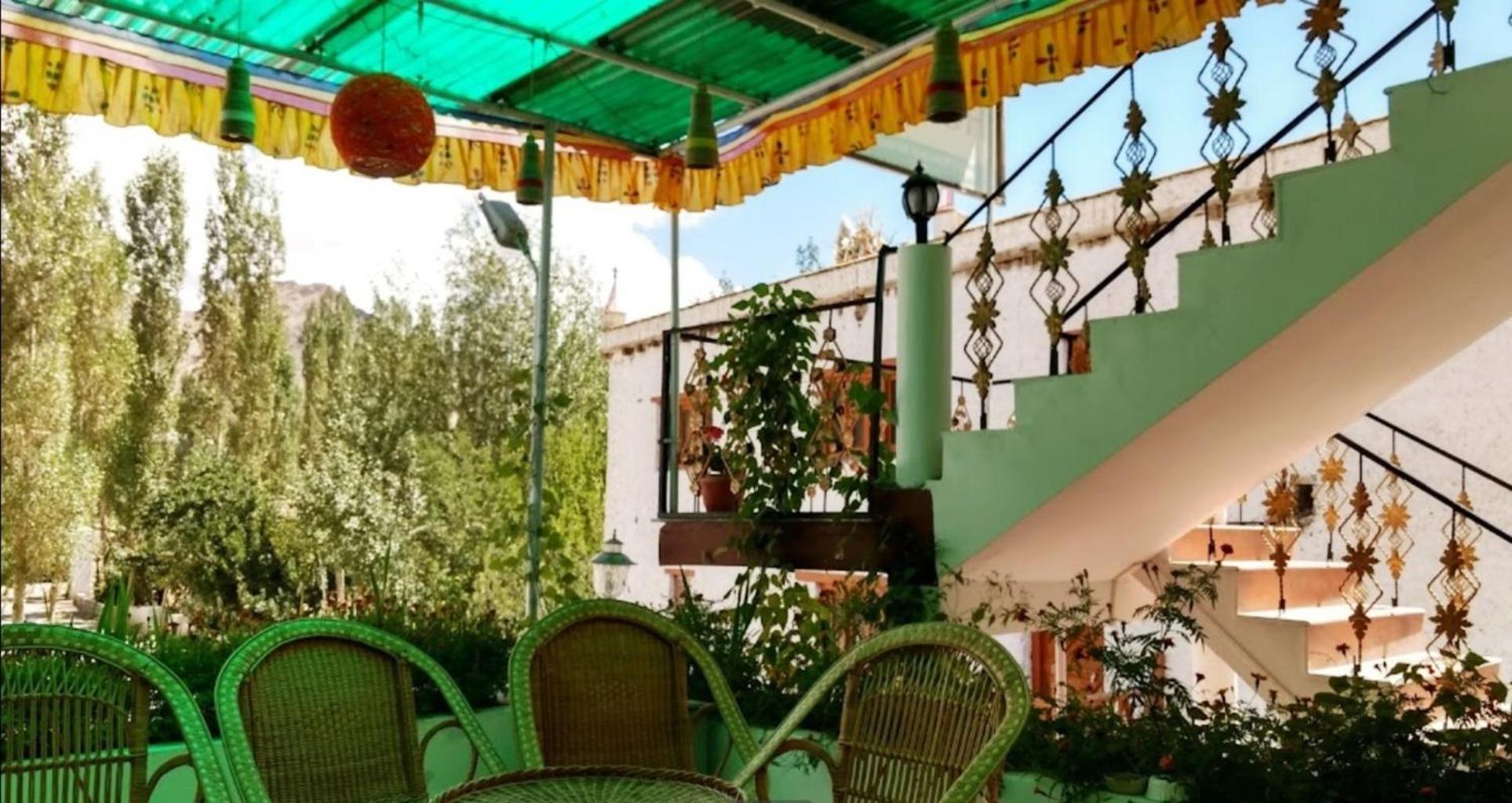 לה Tih Hotel Jorchung מראה חיצוני תמונה