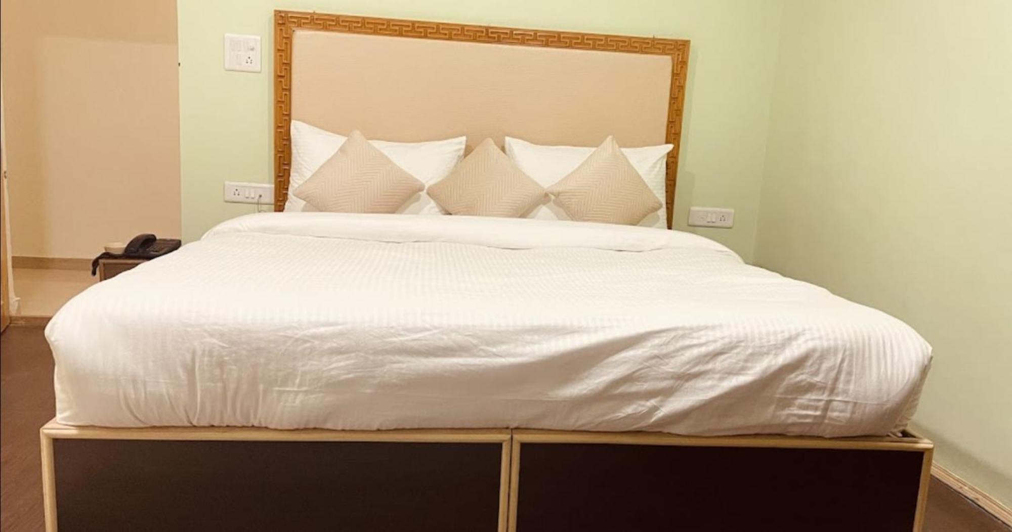 לה Tih Hotel Jorchung מראה חיצוני תמונה