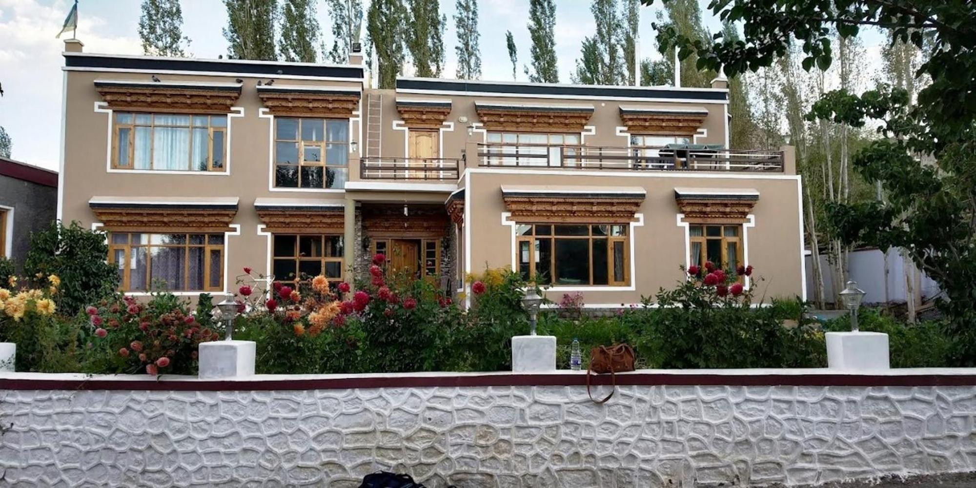 לה Tih Hotel Jorchung מראה חיצוני תמונה